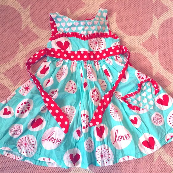 Valentine's Day heart dress - Picture 1 of 3